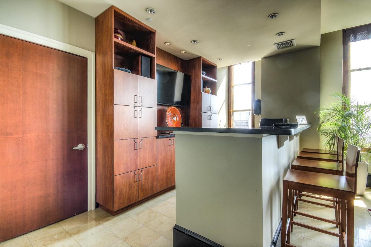 Chase Penthouse At 39 West Baltimore Inner Harbor Convention Center Free Indoor Parking One And Two Bedrooms Bagian luar foto