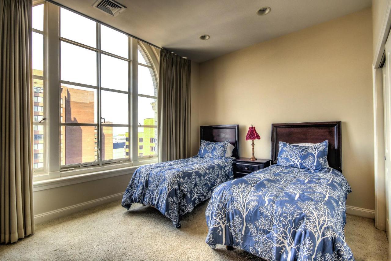 Chase Penthouse At 39 West Baltimore Inner Harbor Convention Center Free Indoor Parking One And Two Bedrooms Bagian luar foto