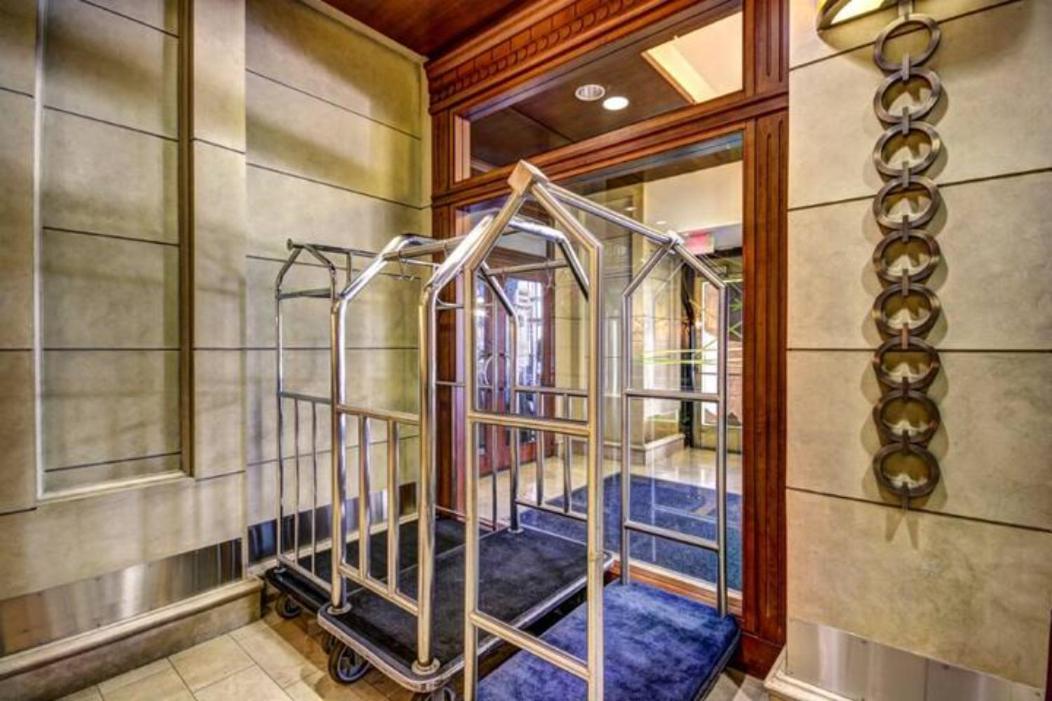 Chase Penthouse At 39 West Baltimore Inner Harbor Convention Center Free Indoor Parking One And Two Bedrooms Bagian luar foto
