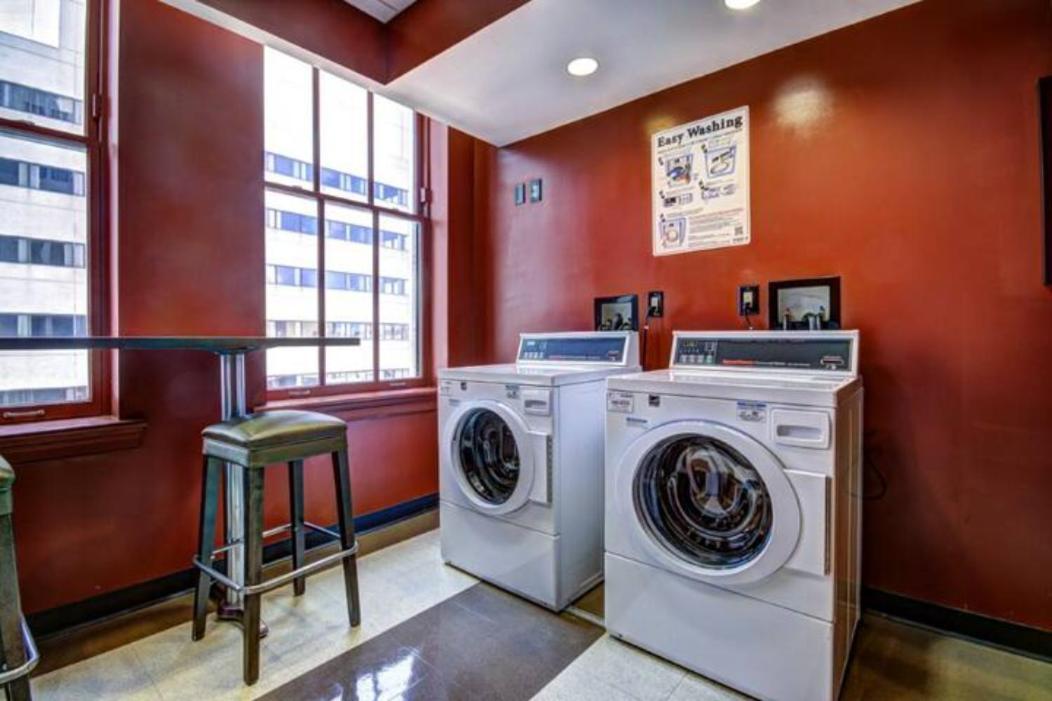 Chase Penthouse At 39 West Baltimore Inner Harbor Convention Center Free Indoor Parking One And Two Bedrooms Bagian luar foto
